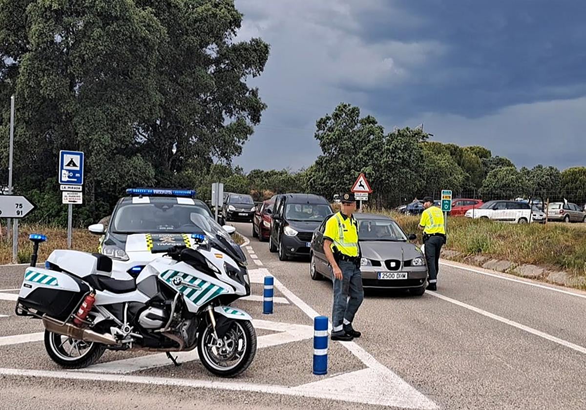 Paran al conductor de un autobús escolar en Mágina que casi duplicaba ...