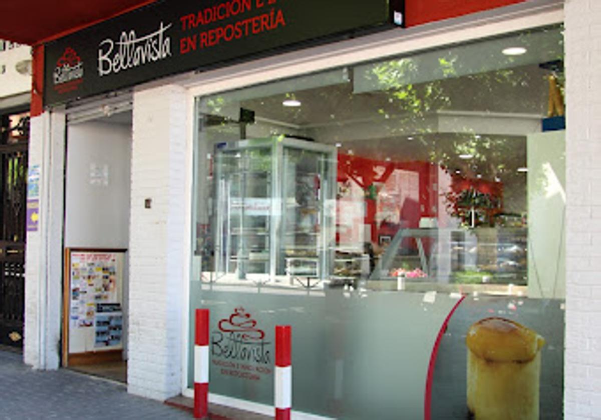 Una cafetería de Granada responde a una crítica en Google a sus camareras.