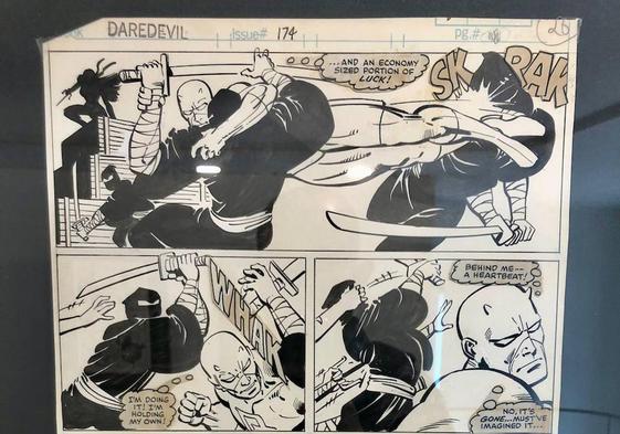 Una de las páginas de Daredevil expuestas en la Sala Zaida.