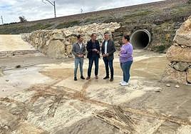 Visita del diputado José Luis Agea a las obras junto al alcalde.