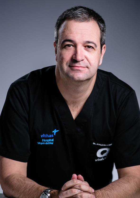 Joaquín Fernández, Oftalmólogo y cirujano especialista en Cirugía