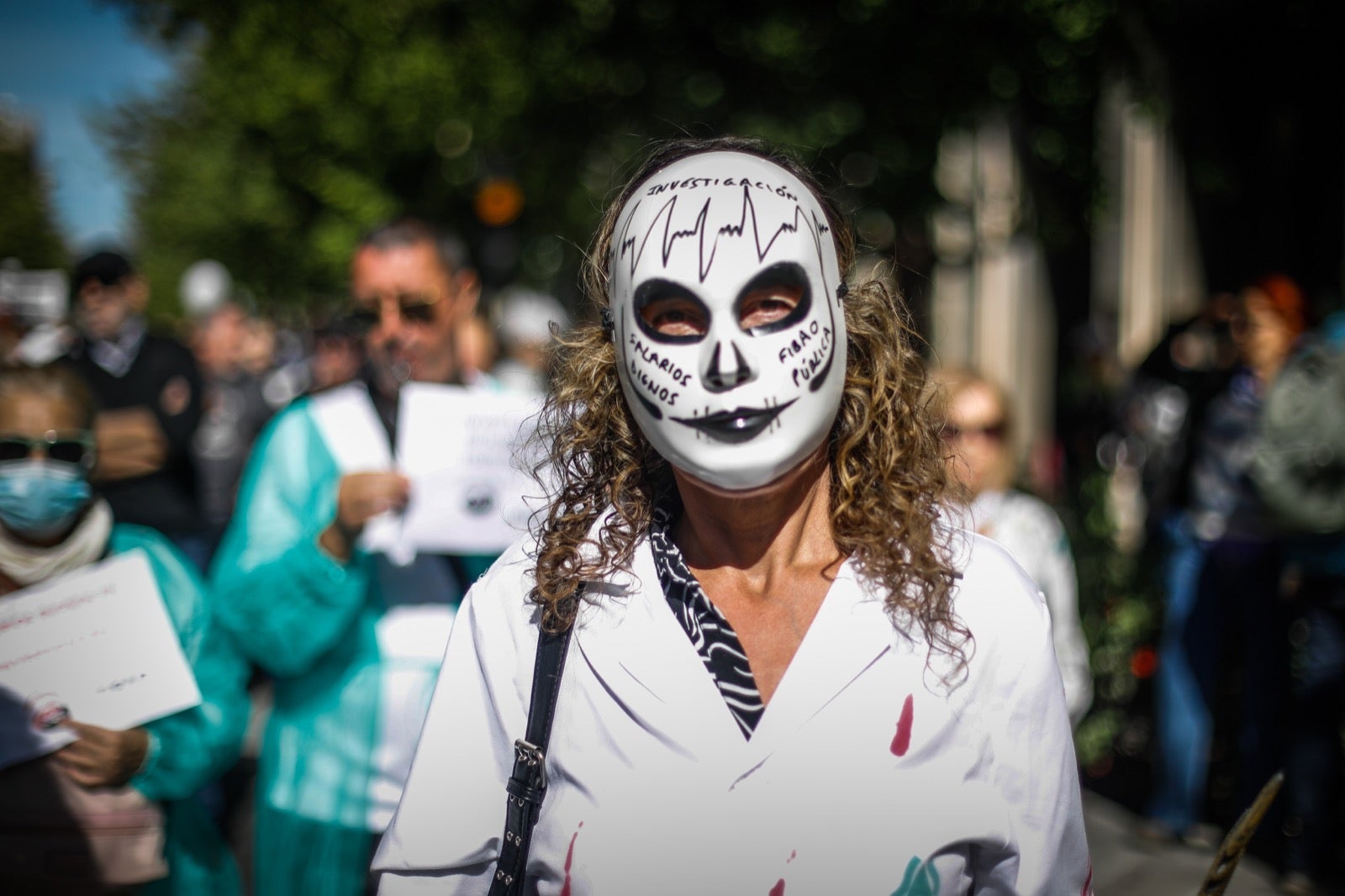 Las imágenes de la manifestación por la Sanidad de este sábado en Granada