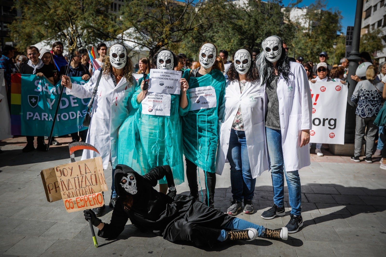 Las imágenes de la manifestación por la Sanidad de este sábado en Granada