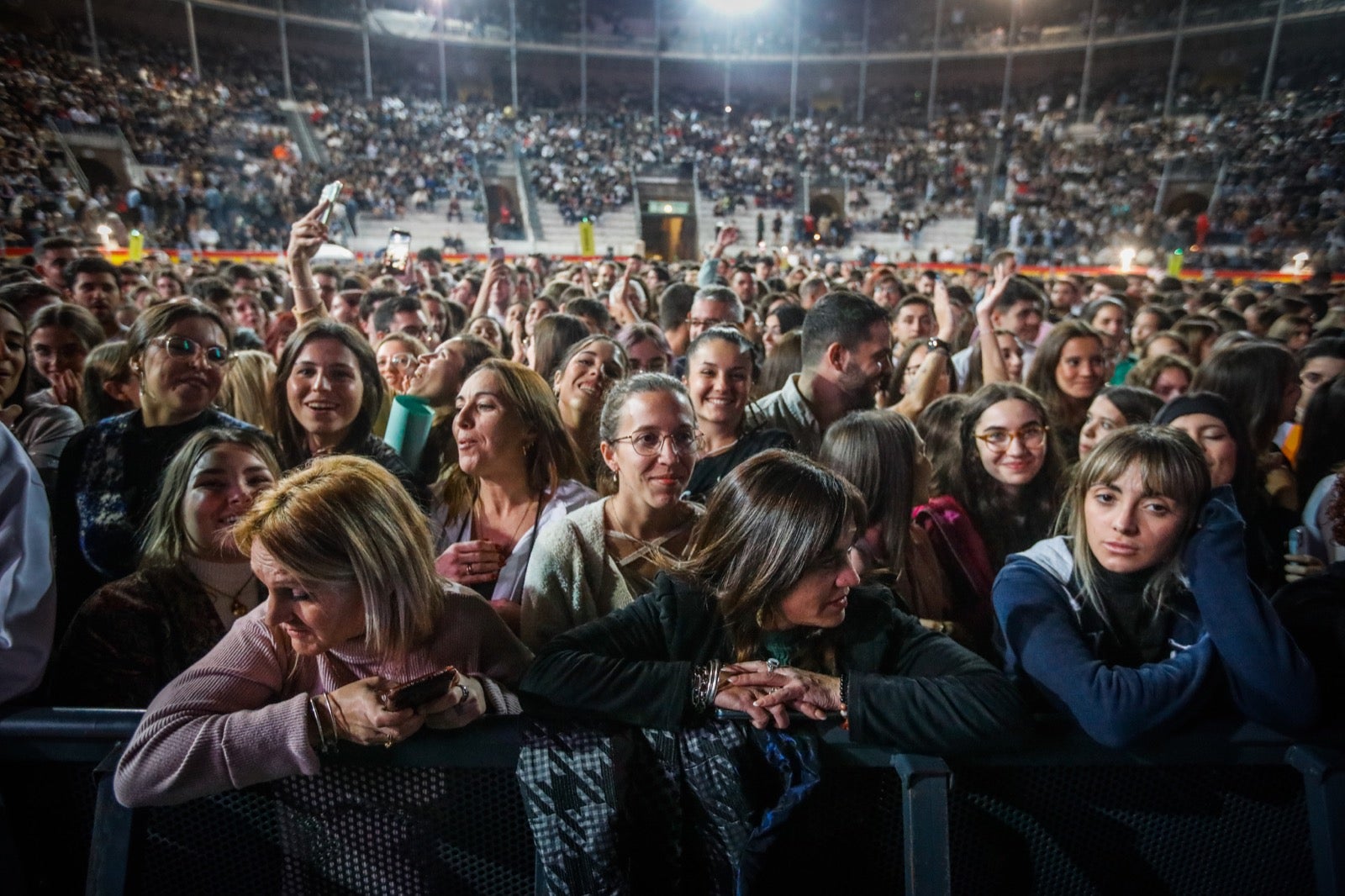 Las imágenes de la actuación de Melendi en la Plaza de Toros