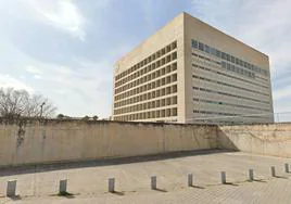 Edificio del Cubo de CaixaBank.