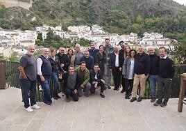 Foto de familia de los chefs en su visita a la provincia.