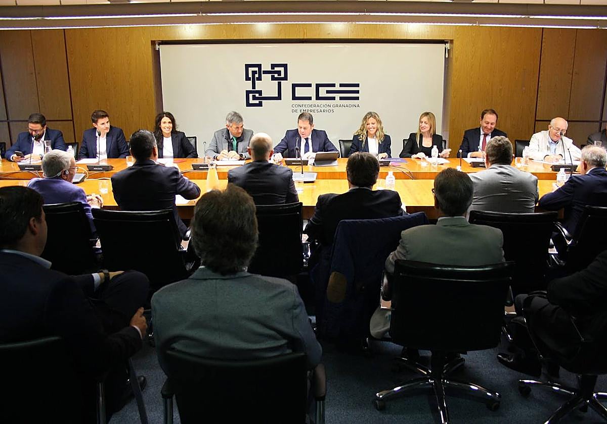 Imagen de la junta directiva de la CGE.