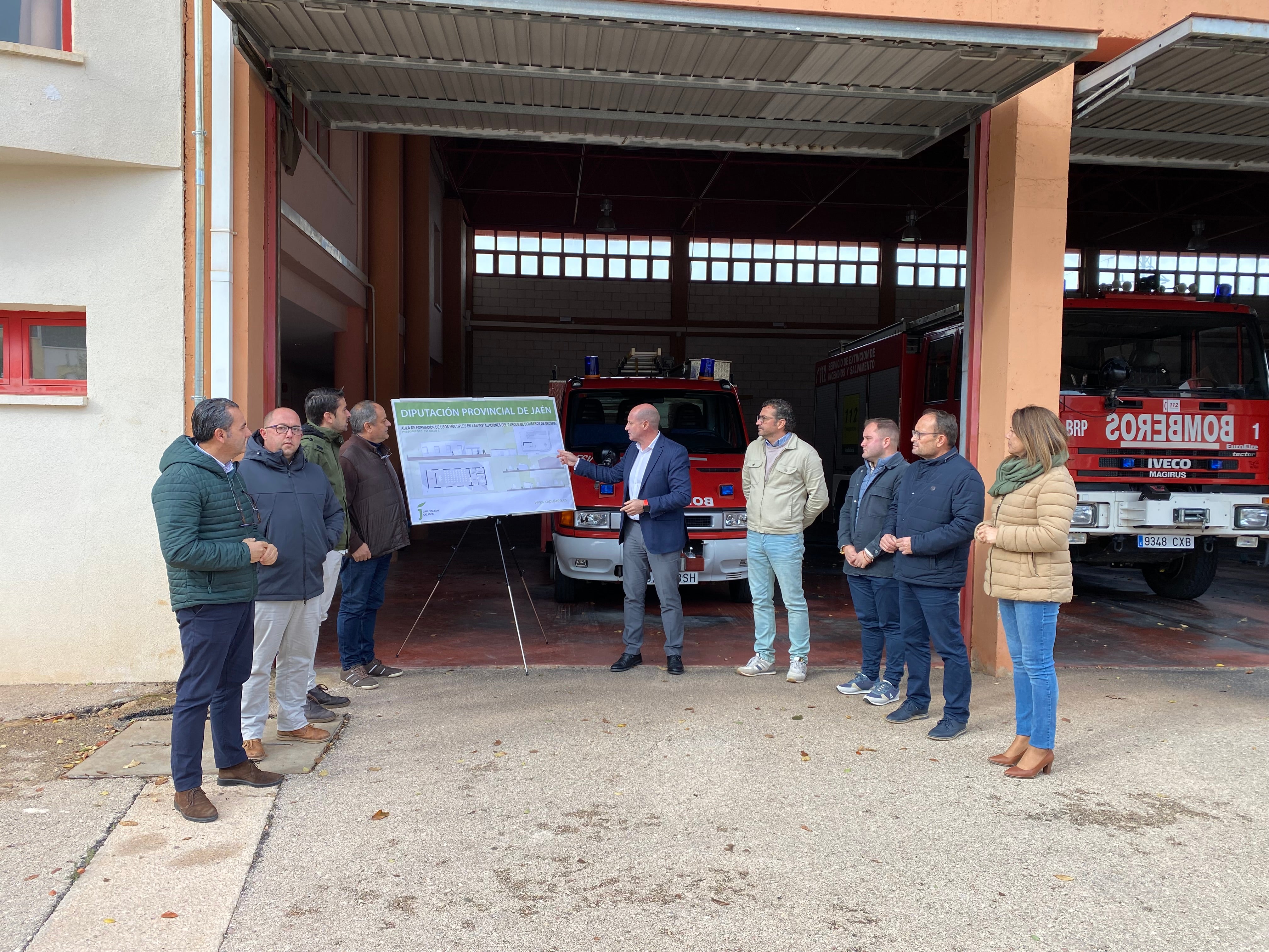 Presentación del proyecto Aula de Formación en el parque de bomberos de Orcera.