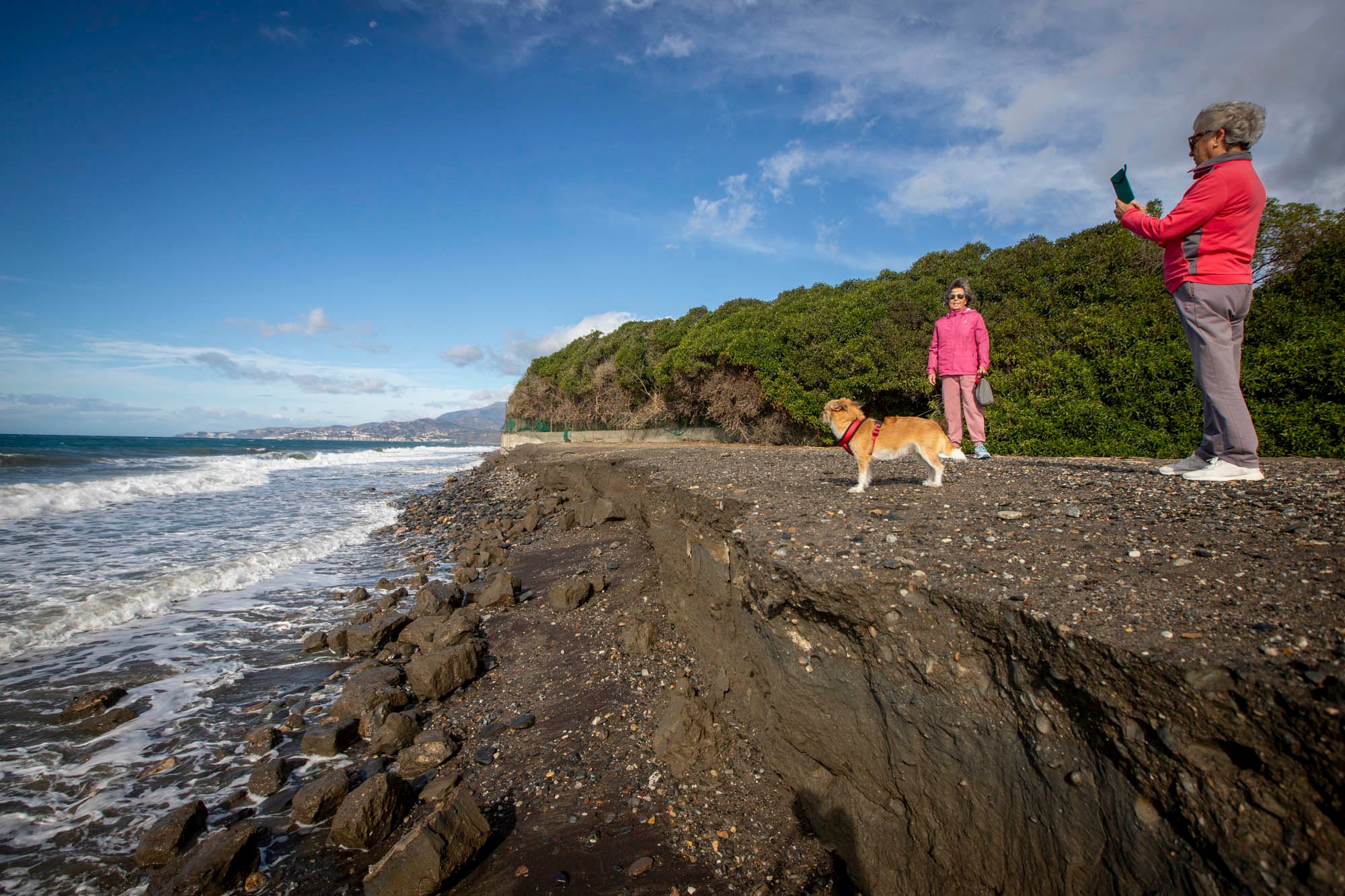 Así han quedado las playas de Granada tras el efecto del temporal