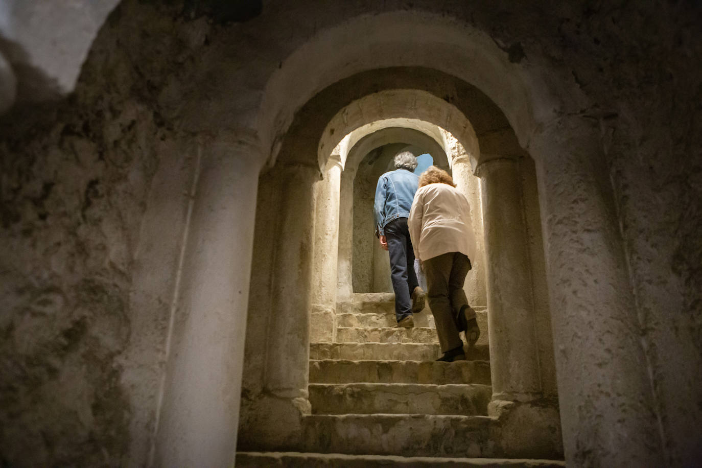 Imagen principal - Detalles de los túneles. 