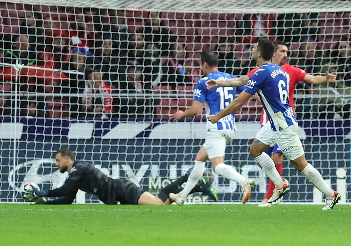 Guervara (6) celebra el gol marcado al Atlético en su último partido de Liga.