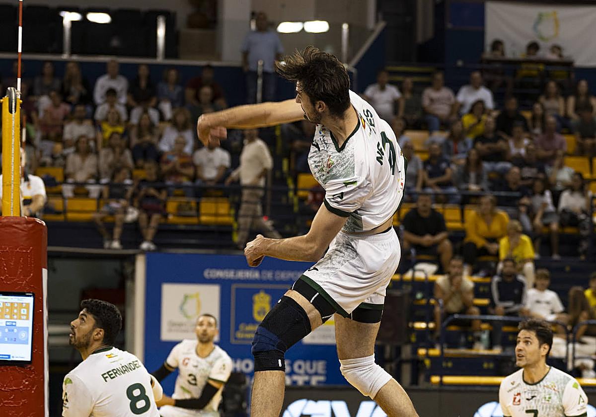 Matt Neaves fue el 'único' atacante en Unicaja Costa de Almería.