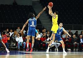 Suspensión de AJ Slaughter en Ankara.