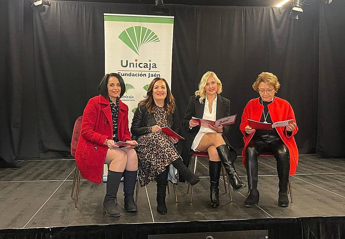 Mari Carmen Gámez, Catalina Madueño, María Espejo y Carme Espín, en la presentación.