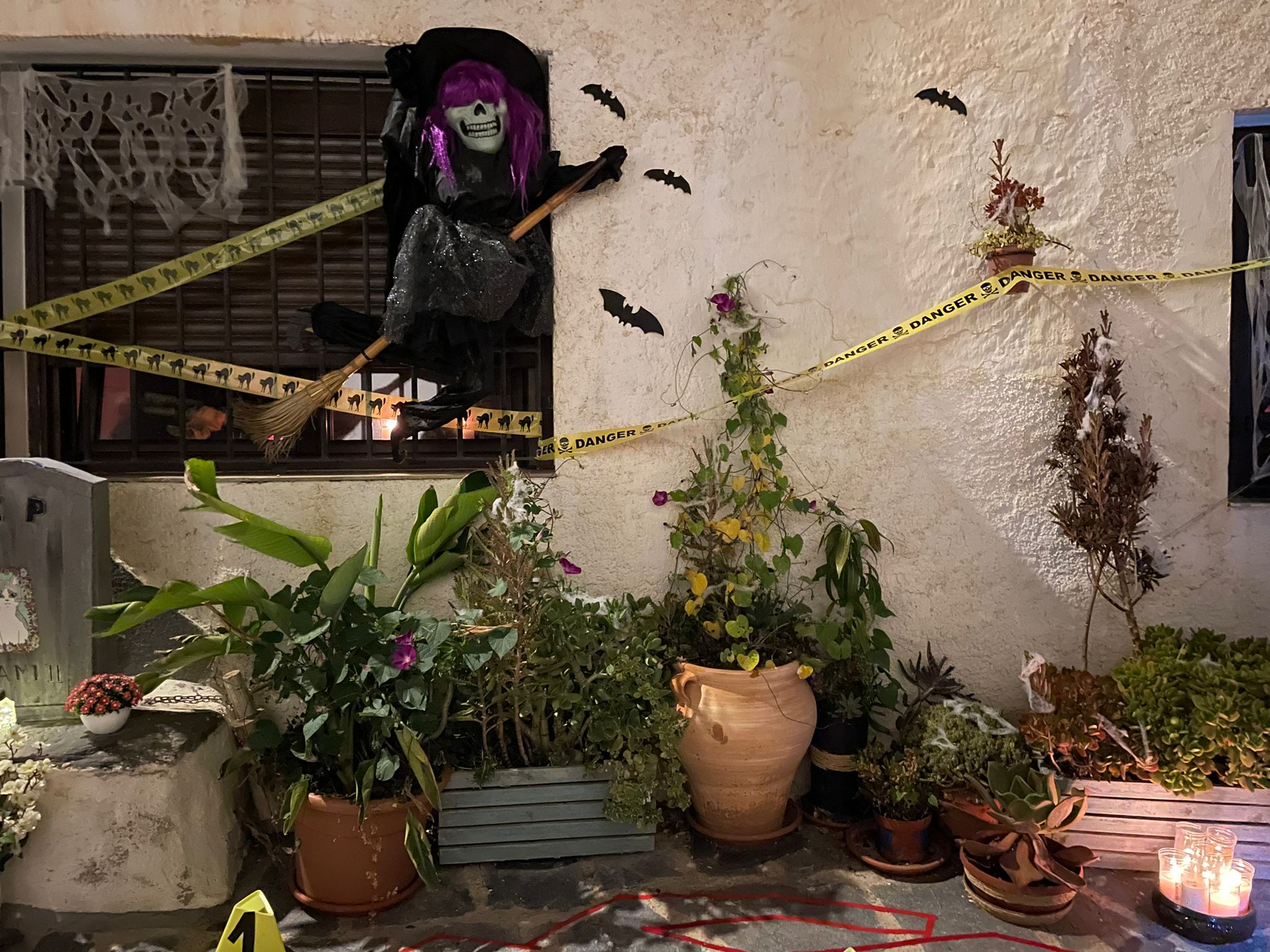 Velefique celebra su primer Halloween, con más de 300 asistentes