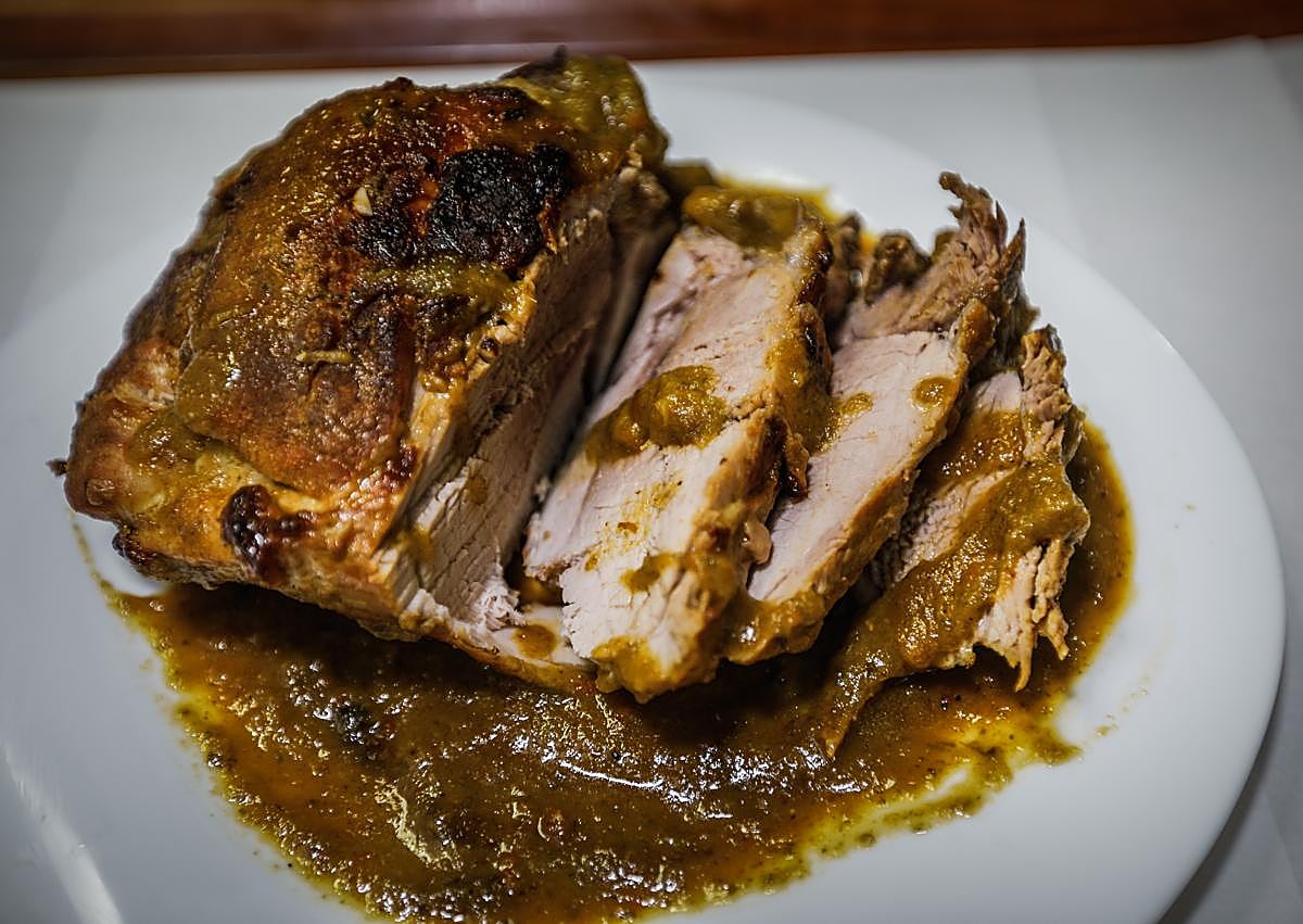 Imagen secundaria 1 - Pan de jamón, pernil y hallaca, el menú venezolano de Navidad en Granada.