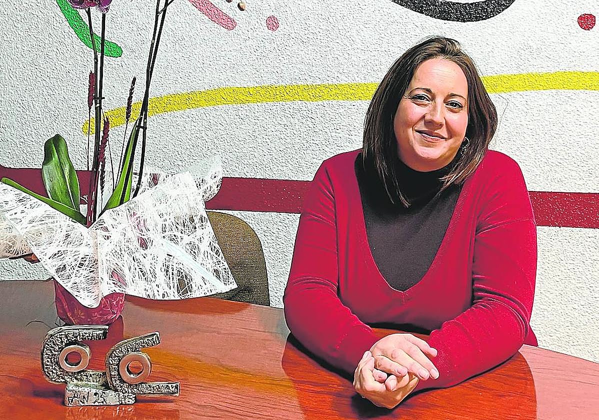 Silvia de la Torre, en su despacho en la sede de CCOO en Jaén.