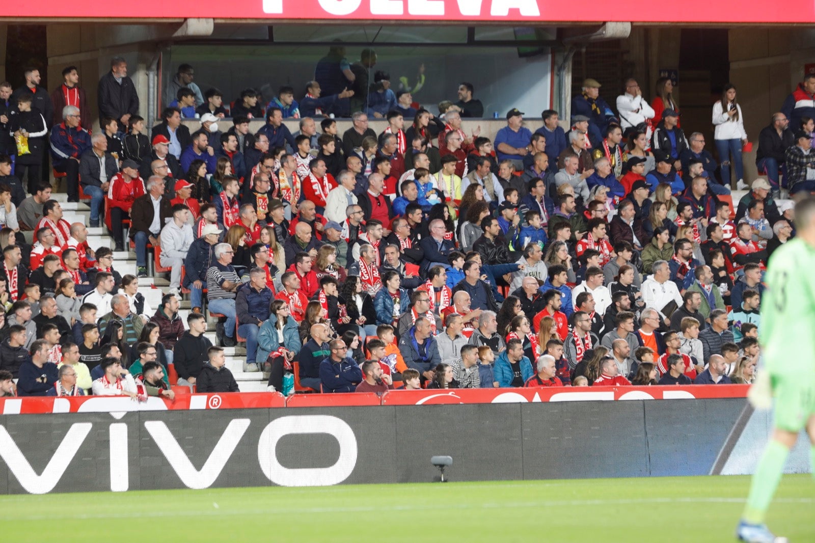 Encuéntrate en la grada en el Granada-Getafe