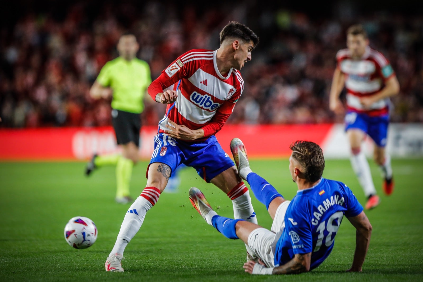 Las imágenes del empate entre Granada y Getafe en Los Cármenes