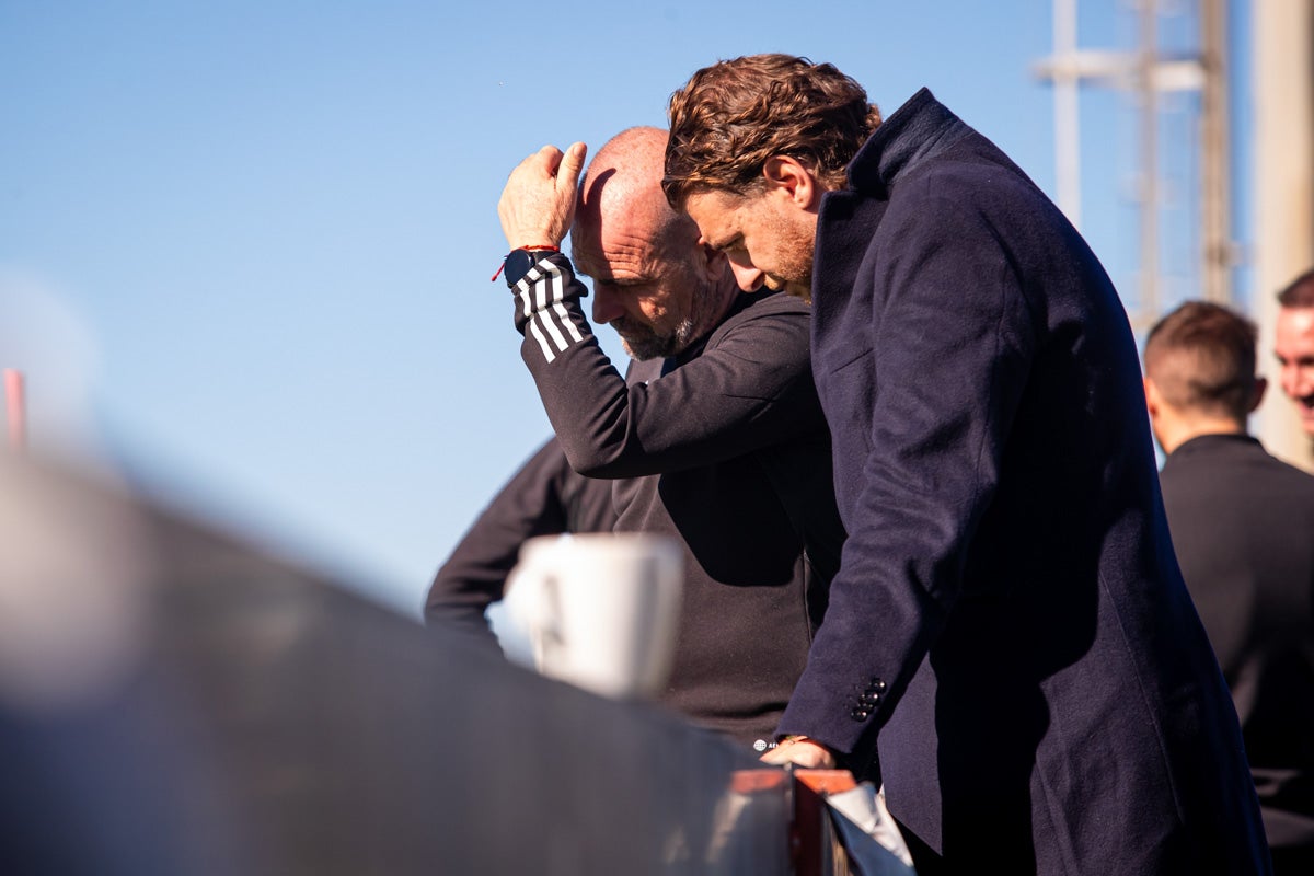 Las imágenes del entrenamiento del Granada con la presidenta por sorpresa