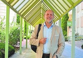 El rector de la Universidad de Jaén, Nicolás Ruiz, en Las Lagunillas.