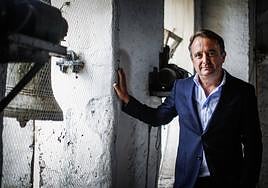 Luis Martín-Ferrer, arquiteto responsable de la restauración del Convento de las Vistillas, en su campanario.