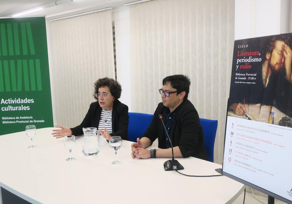 Ana C. Fuentes y Yunior García Aguilera, durante su intervención.