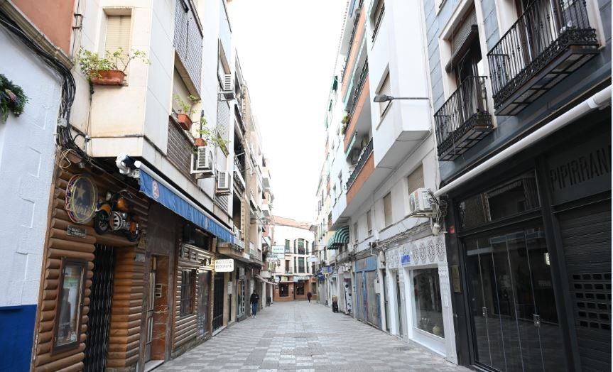 La céntrica calle Joaquín Ruano (Nueva), en Linares.