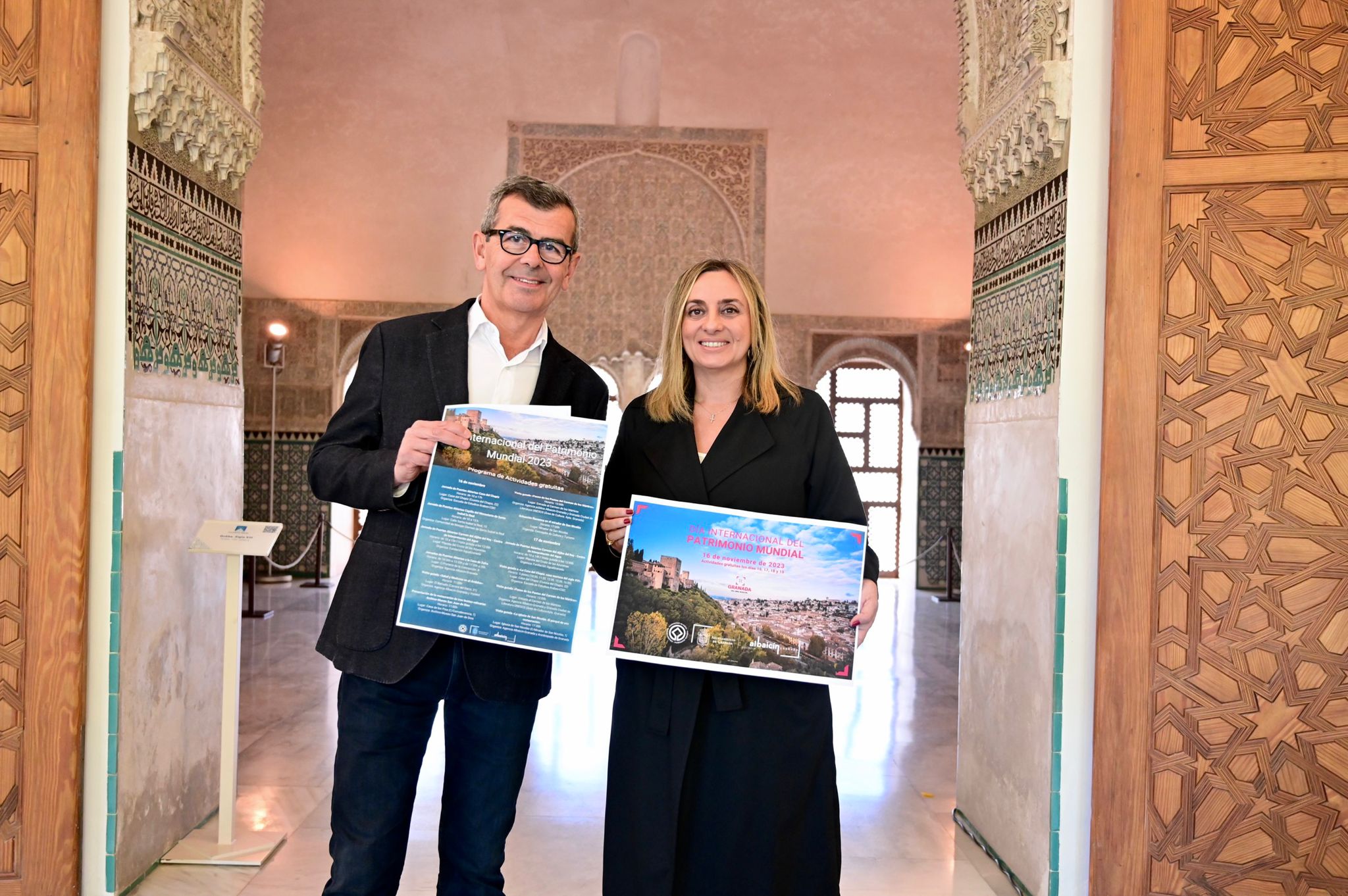 El edil Ferreira y la alcaldesa Carazo en la presentación de las actividades promovidas desde el Ayuntamiento en colaboración con otras instituciones.