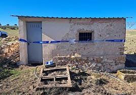 Precintado de la caseta que albergaba la primera captación.