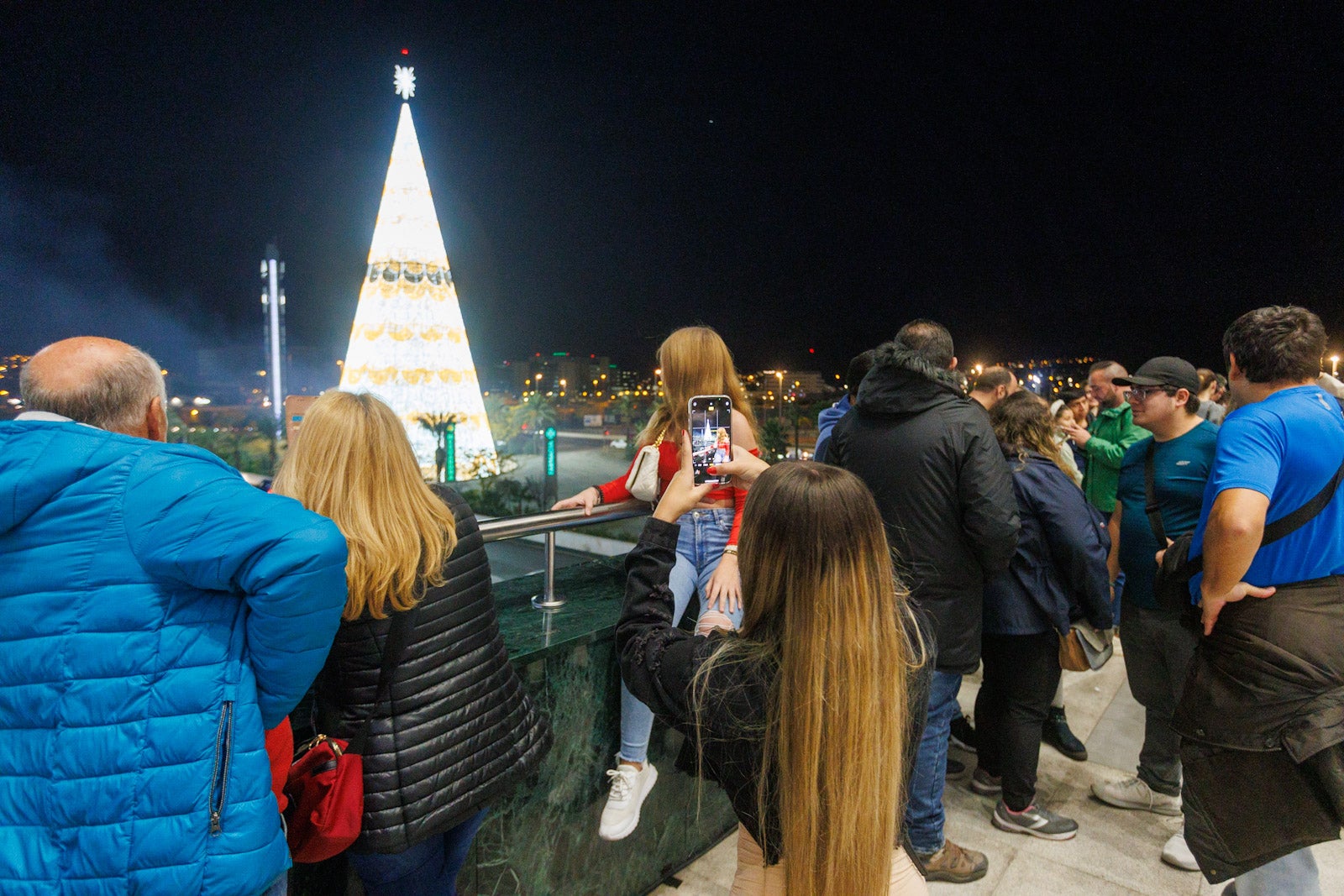 Así ha sido el encendido de las luces navideñas del Nevada