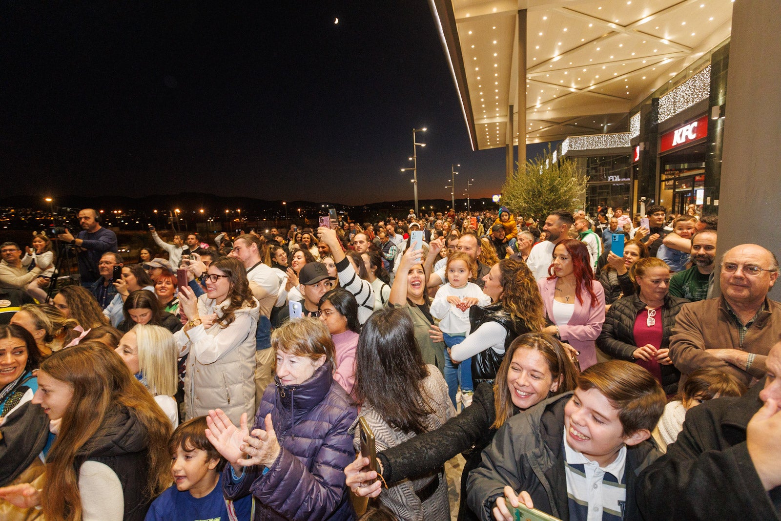Así ha sido el encendido de las luces navideñas del Nevada
