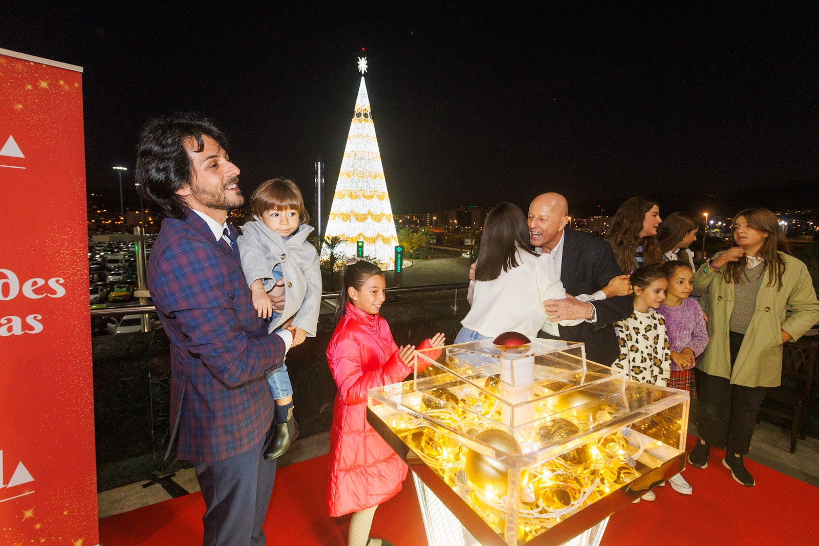 Así ha sido el encendido de las luces navideñas del Nevada