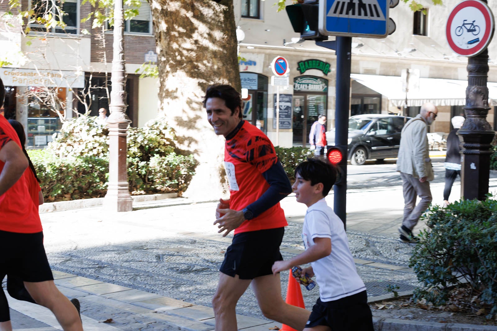 Encuéntrate en la carrera de la Cruz Roja en Granada