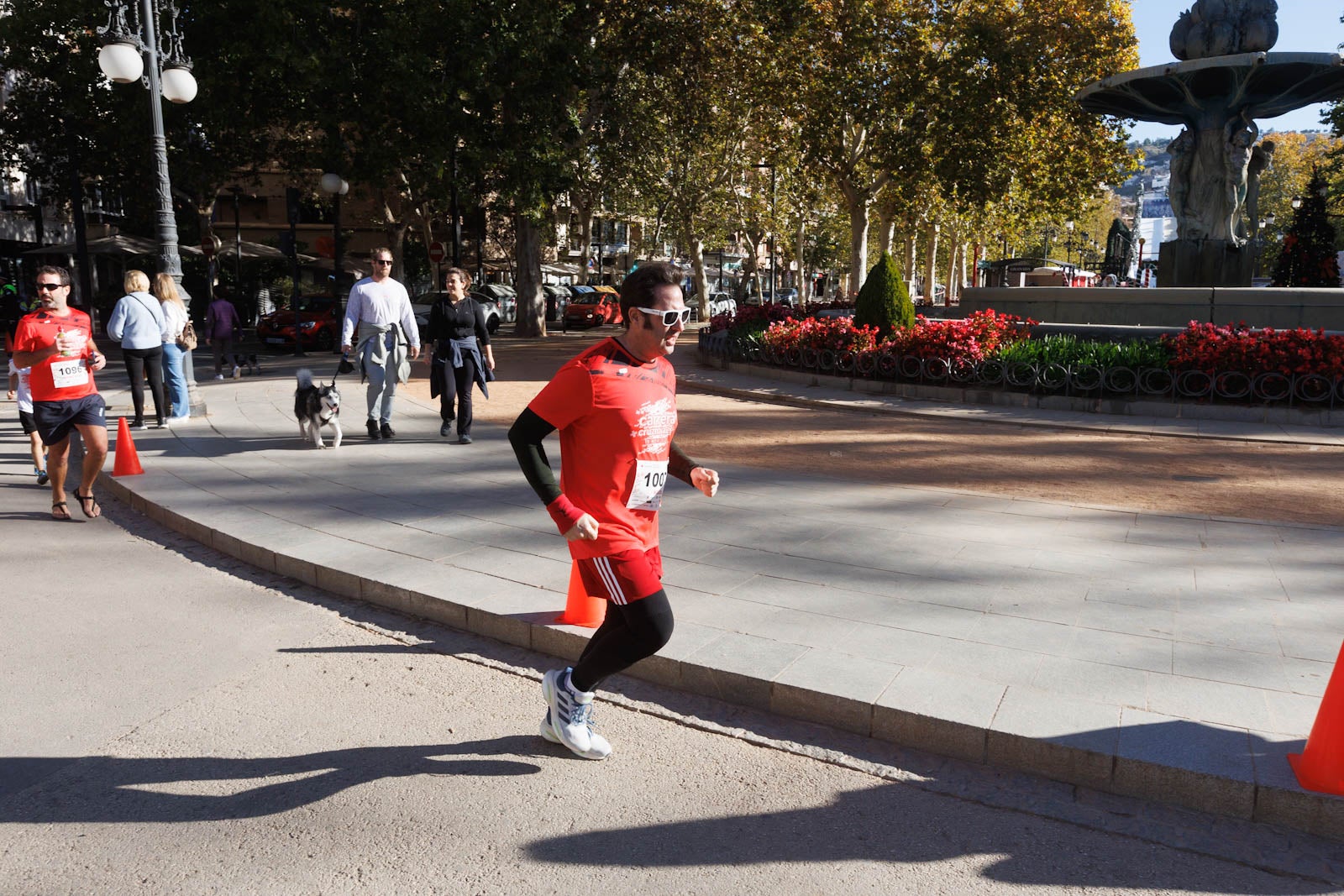 Encuéntrate en la carrera de la Cruz Roja en Granada