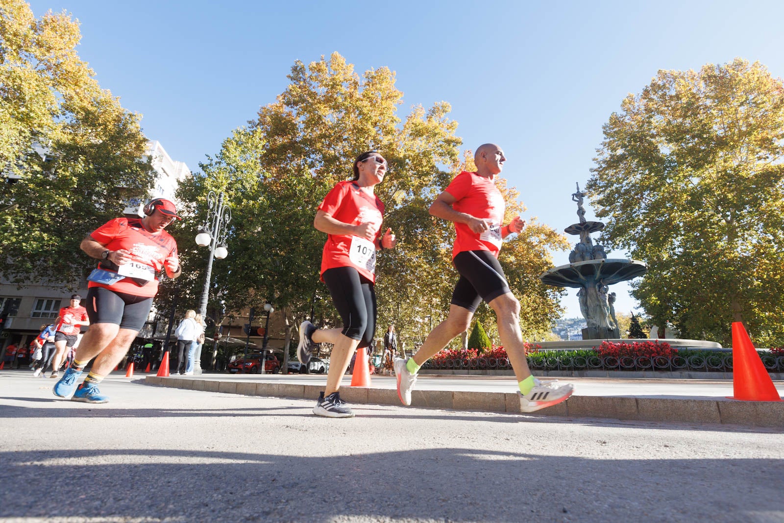 Encuéntrate en la carrera de la Cruz Roja en Granada
