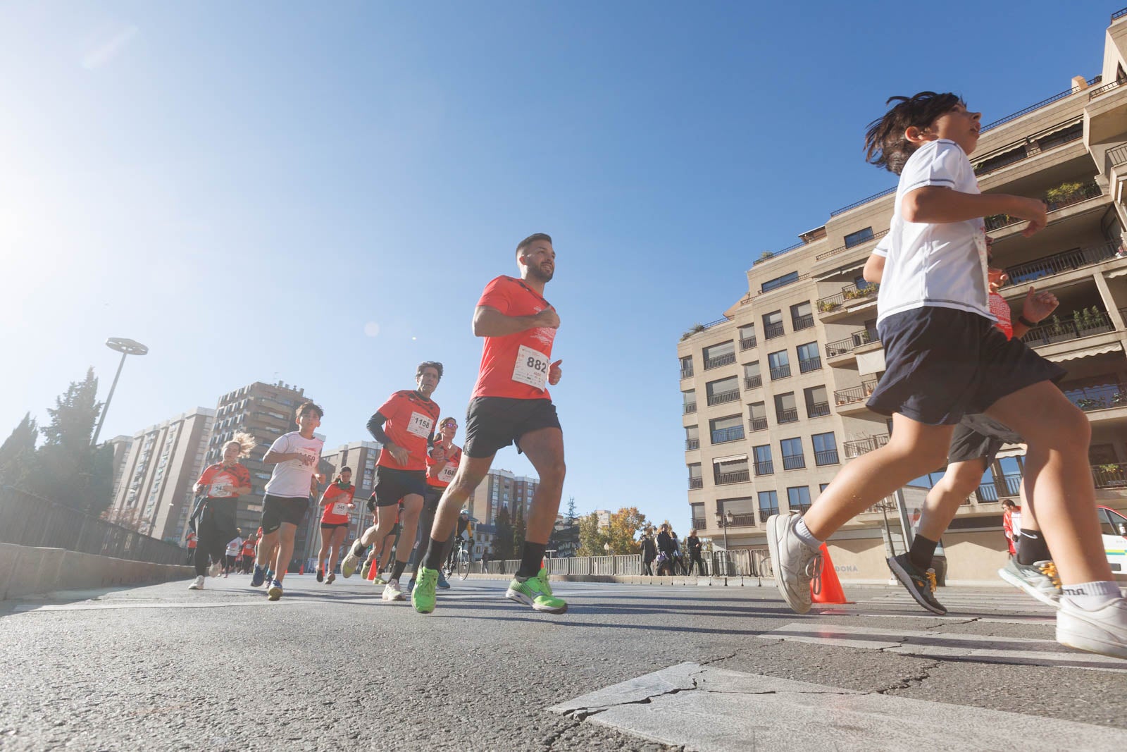 Encuéntrate en la carrera de la Cruz Roja en Granada