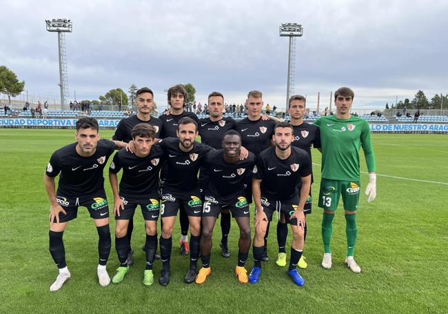 Formación de la UD Barbastro en un partido de Liga.