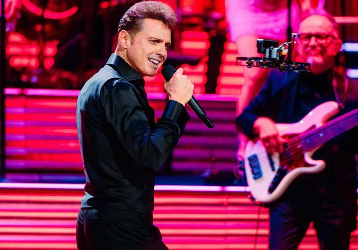 Bombazo En Roquetas: Luis Miguel Desplegará Su Magia En El Antonio ...