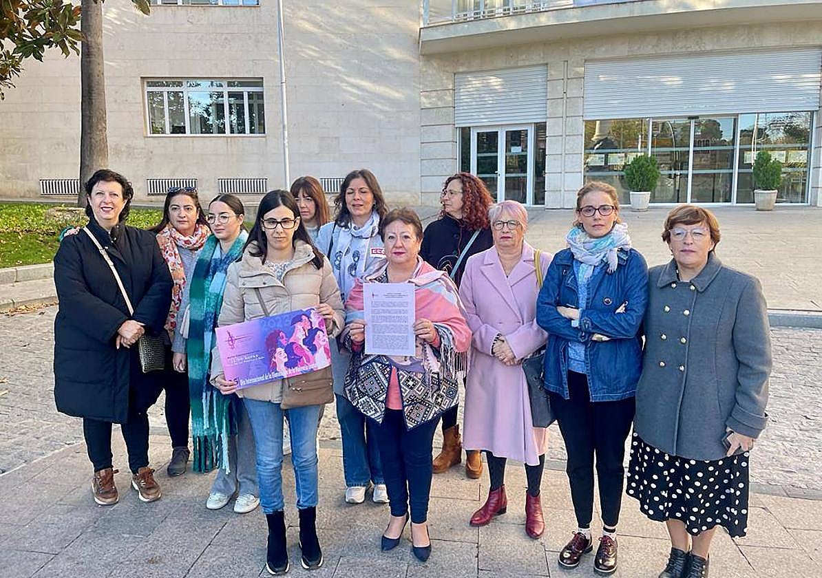 Presentación de las actividades del 25-N de la Comisión por la igualdad y contra la Violencia de Género.