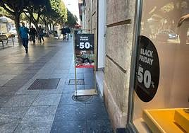 Paseo de Almería, durante Black Friday.
