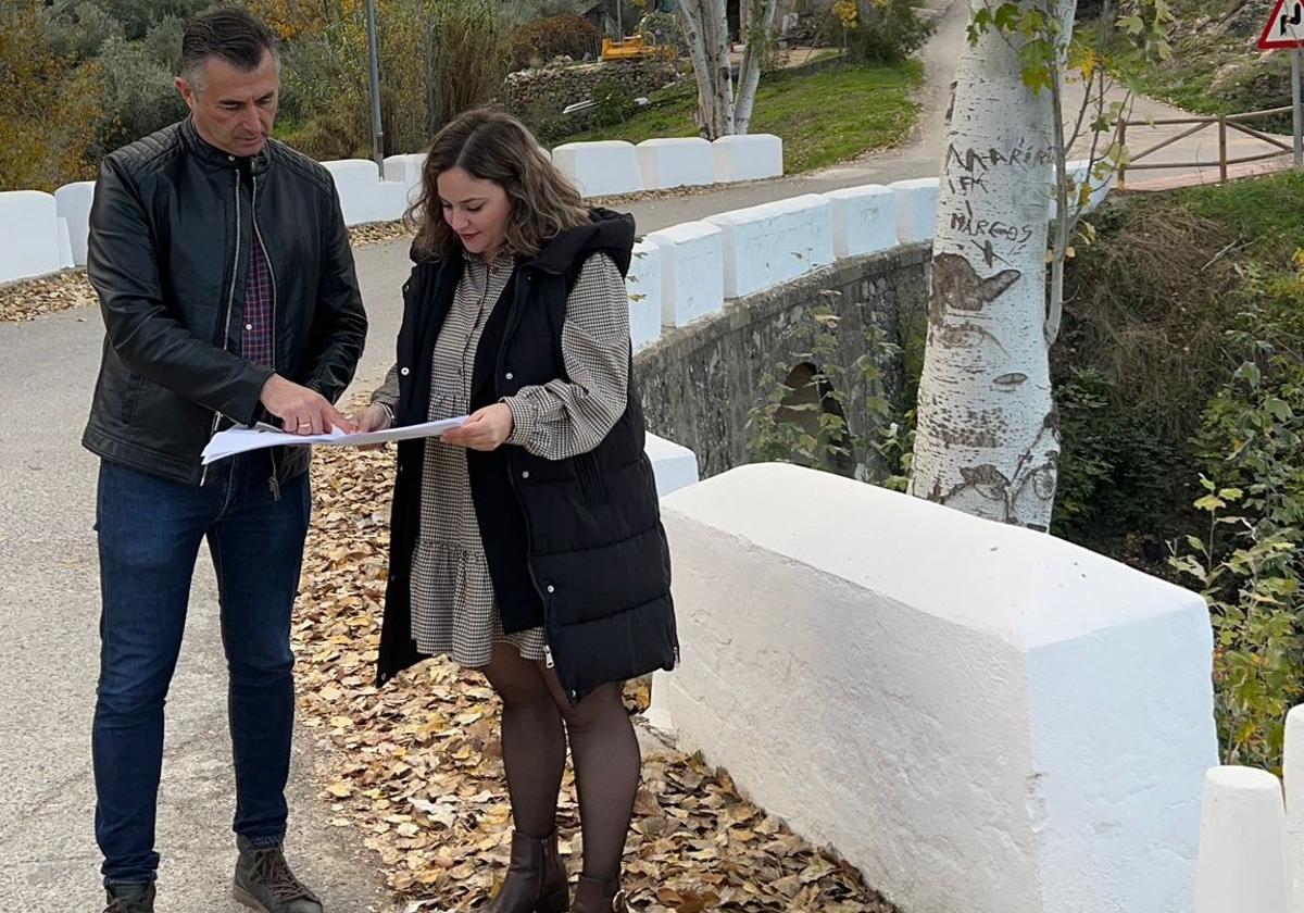 José Luis Agea y Mairena Martínez visitan el proyecto.