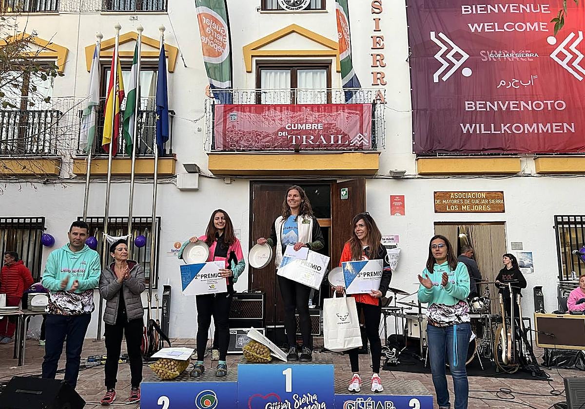 700 corredores hacen temblar Güéjar Sierra con la Skyrace Caras Nortes