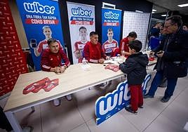 Bryan, en el acto con la afición.