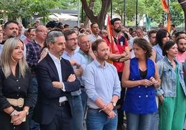 Bravo, a la izquierda, con la candidatura jienense a las andaluzas en 2022.