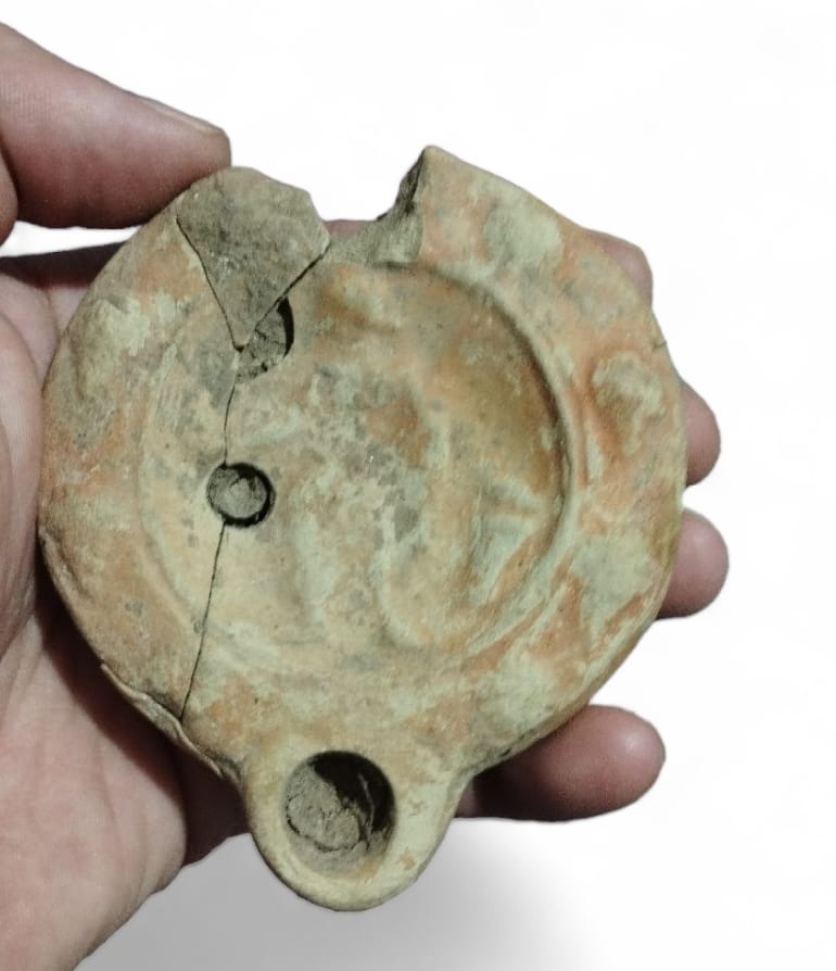 Imagen secundaria 1 - Restos materiales encontrados. 