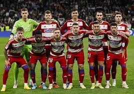 Titulares del Granada en el Santiago Bernabéu.