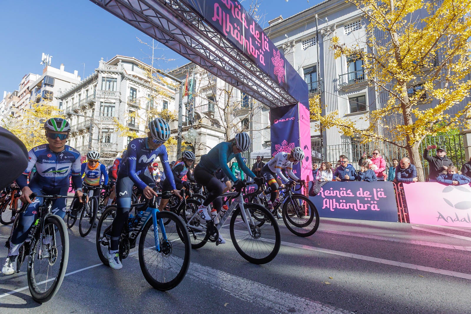 Las imágenes de la carrera Reinas de la Alhambra en Granada