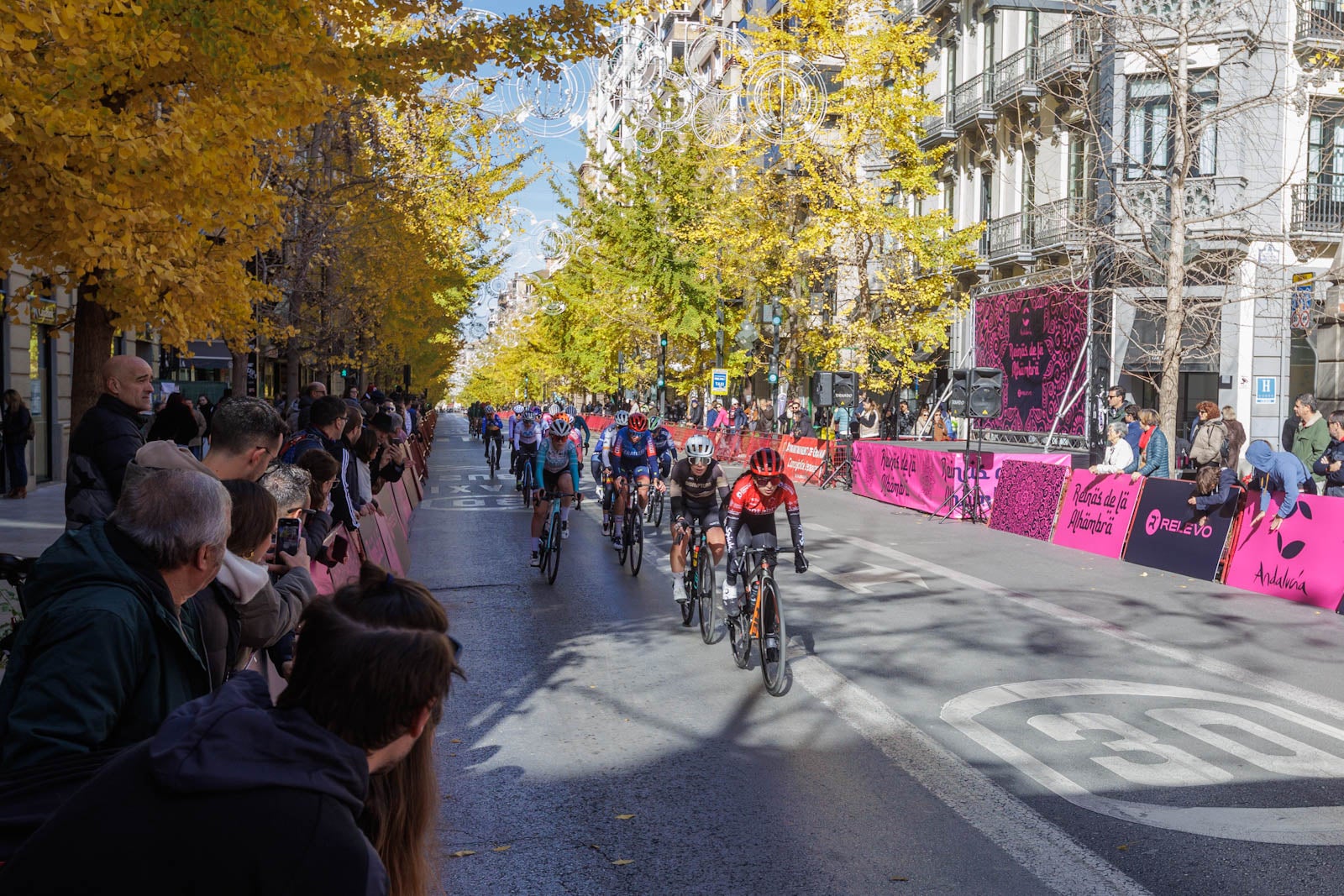 Las imágenes de la carrera Reinas de la Alhambra en Granada
