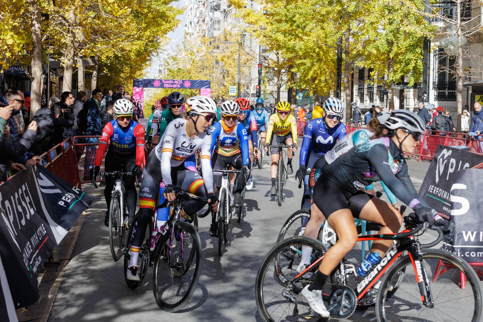 Las imágenes de la carrera Reinas de la Alhambra en Granada